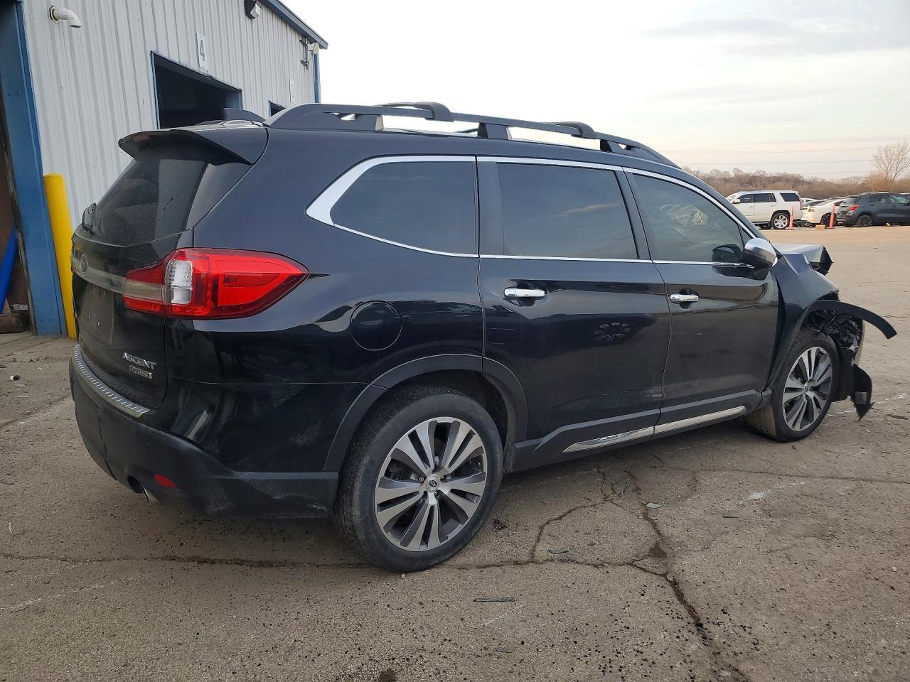 2019 Subaru Ascent Touring - zdjęcie 3