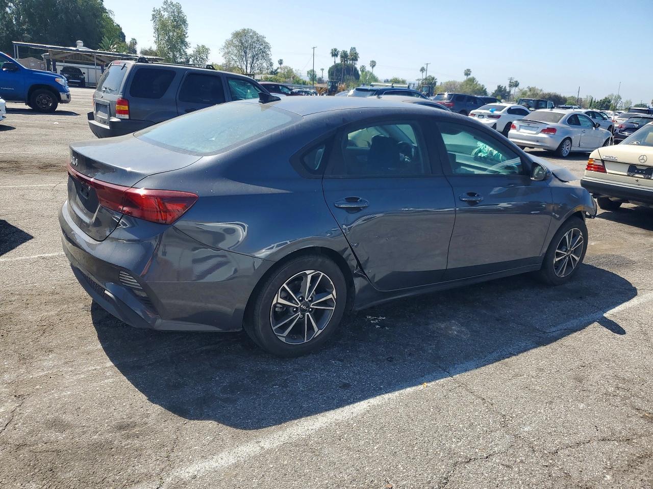 2024 Kia Forte - zdjęcie 3