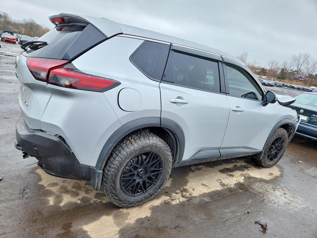 2022 Nissan Rogue Sv - zdjęcie 3