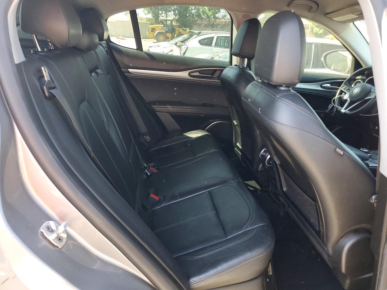 2018 Alfa Romeo Stelvio Ti - zdjęcie 11