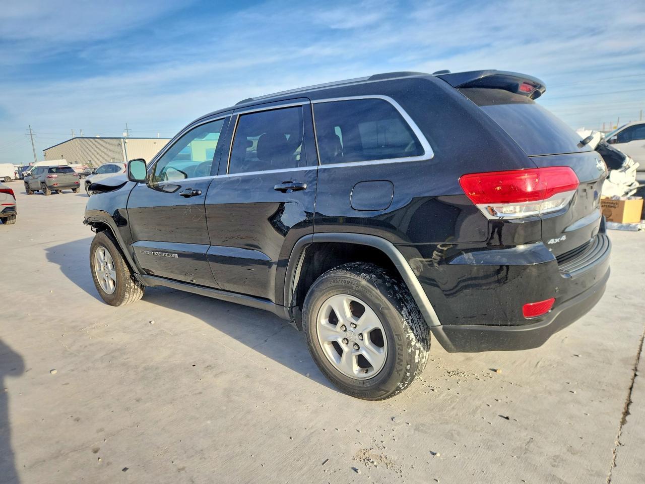 2017 Jeep Grand Cherokee Laredo - zdjęcie 2