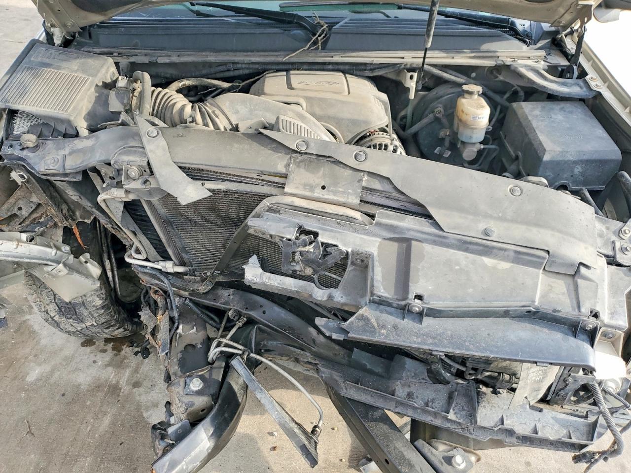 2013 Chevrolet Tahoe C1500 Ls - zdjęcie 12