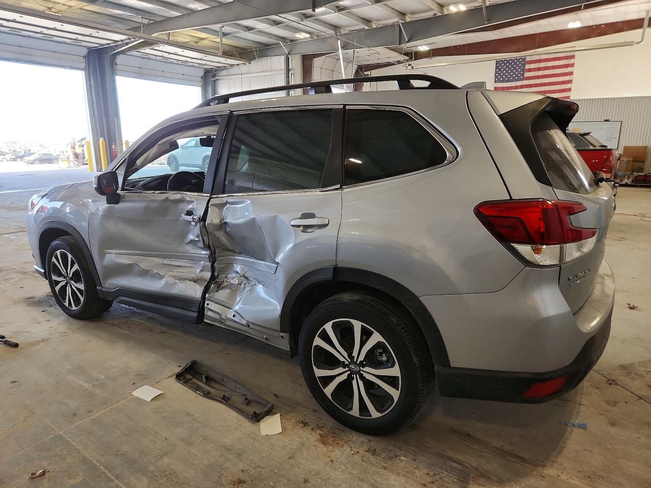 2022 Subaru Forester Limited - zdjęcie 2