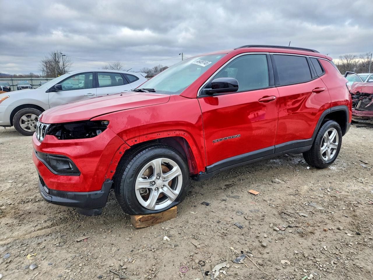 2023 Jeep Compass Latitude - zdjęcie główne