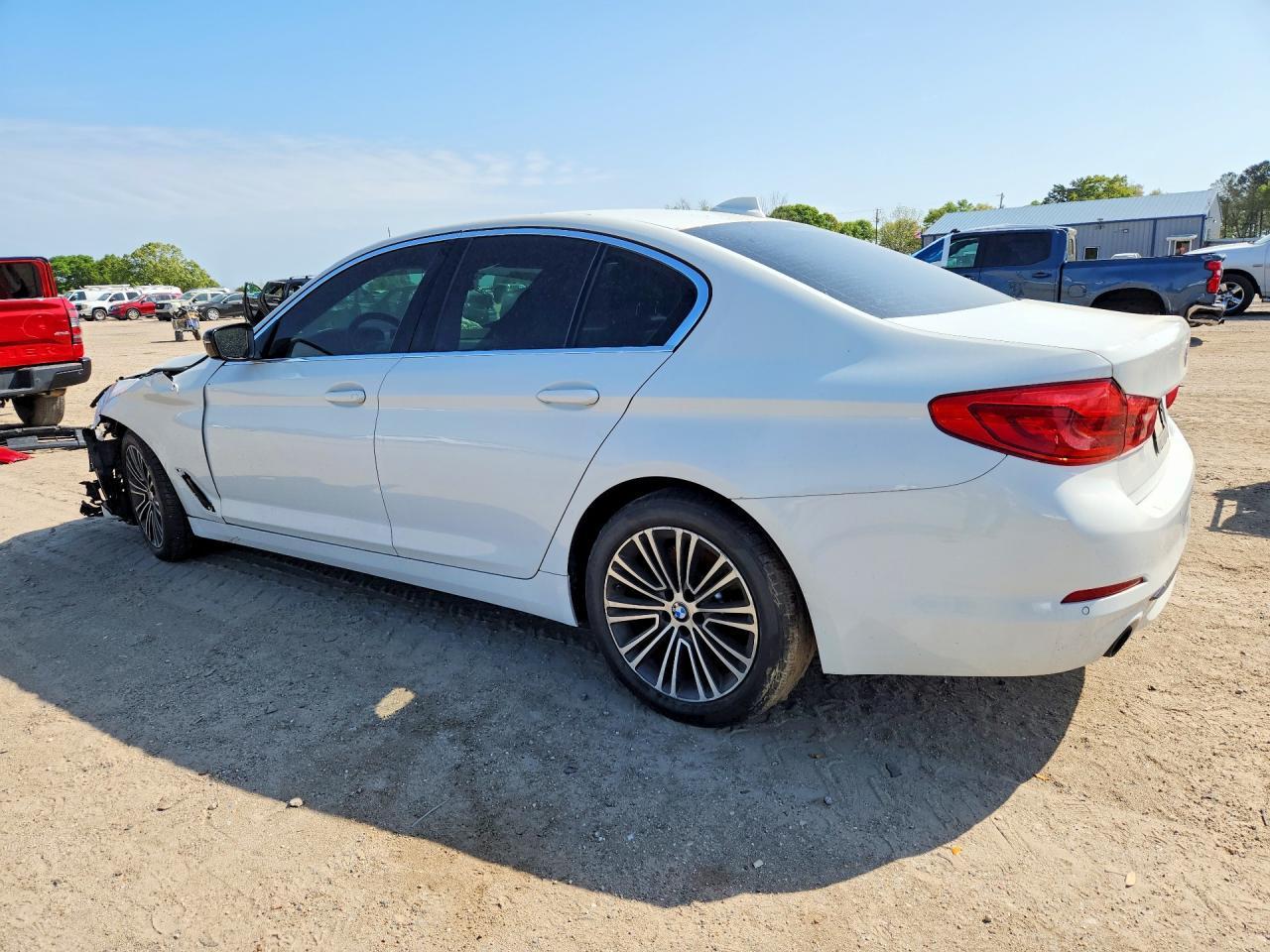 2020 BMW 530 I - zdjęcie 2