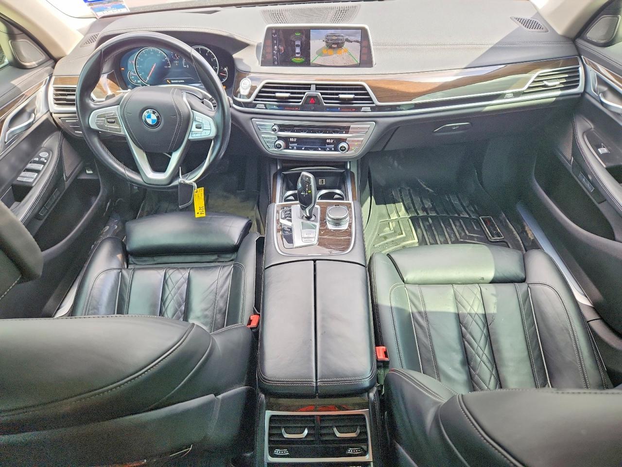 2016 BMW 750 I - zdjęcie 8