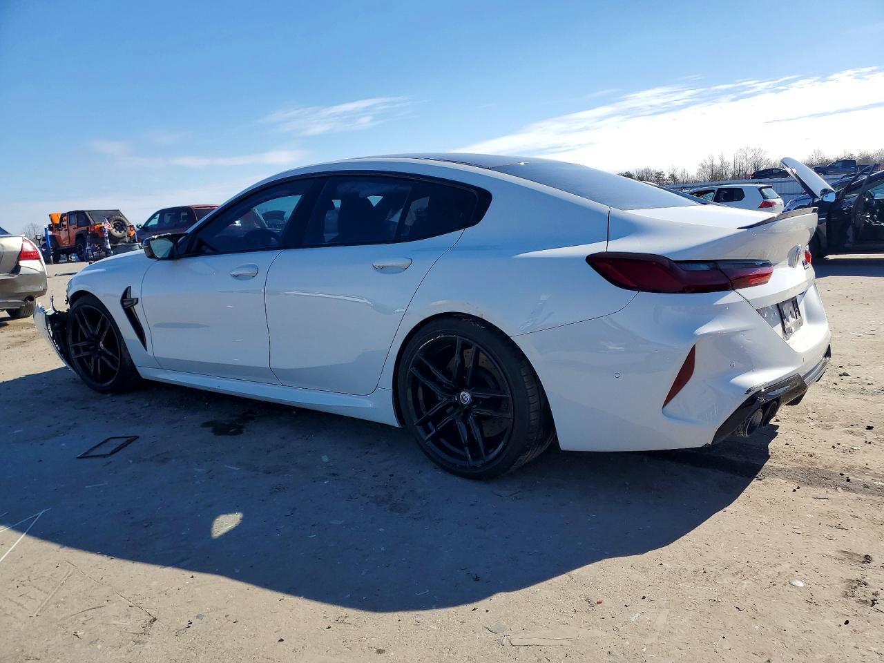 2023 BMW M8 - zdjęcie 2