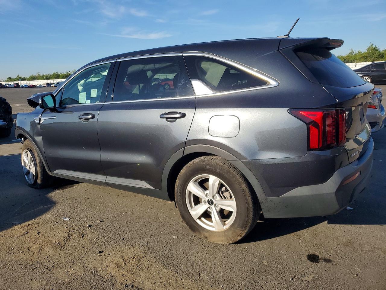 2023 Kia Sorento Lx - zdjęcie 2