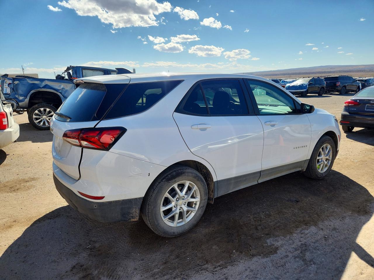 2024 Chevrolet Equinox Ls - zdjęcie 3