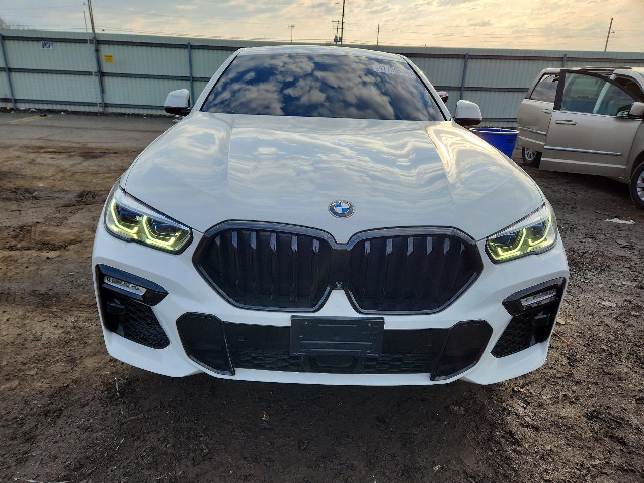 2021 BMW X6 M50I - zdjęcie 5