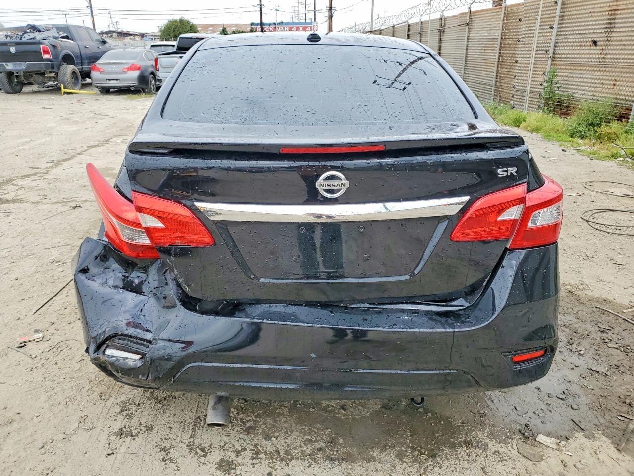 2019 Nissan Sentra Sr - zdjęcie 6