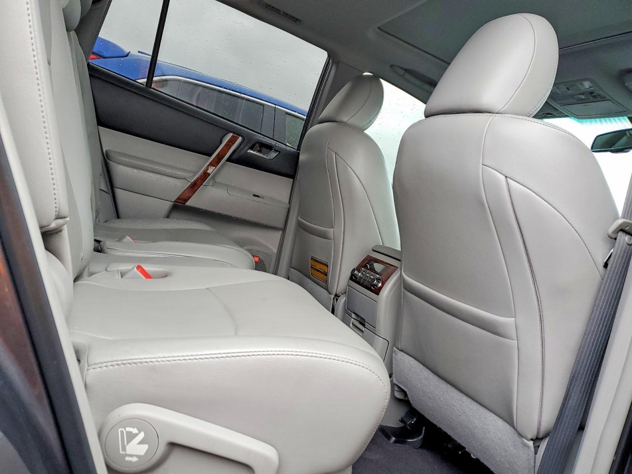 2013 Toyota Highlander Limited - zdjęcie 11