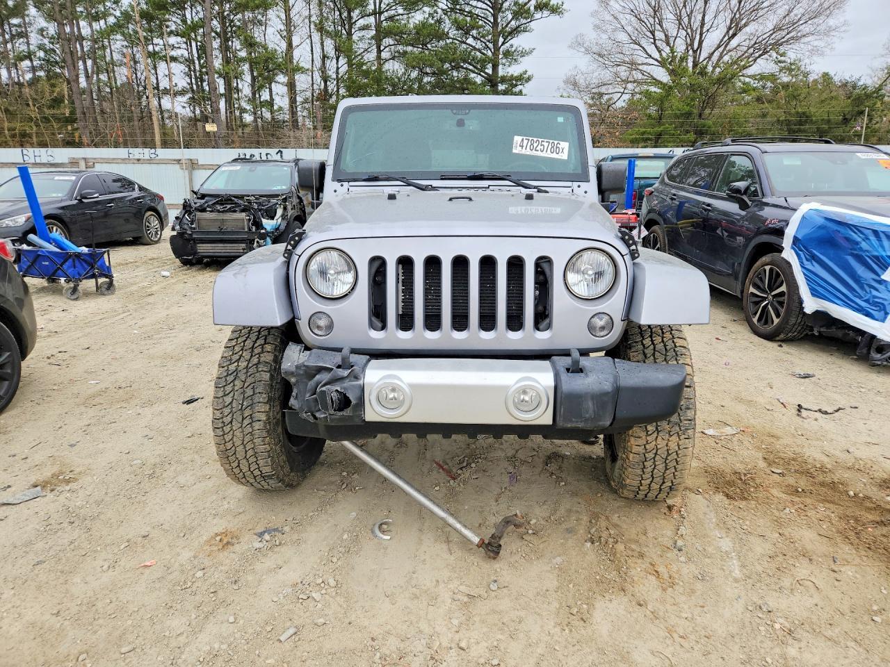 2014 Jeep Wrangler Unlimited Sahara - zdjęcie 5