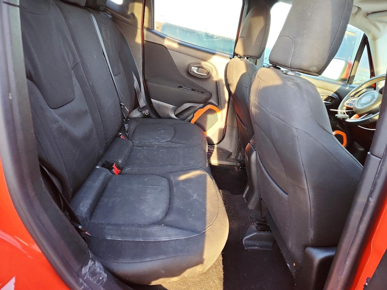 2017 Jeep Renegade Latitude - zdjęcie 11