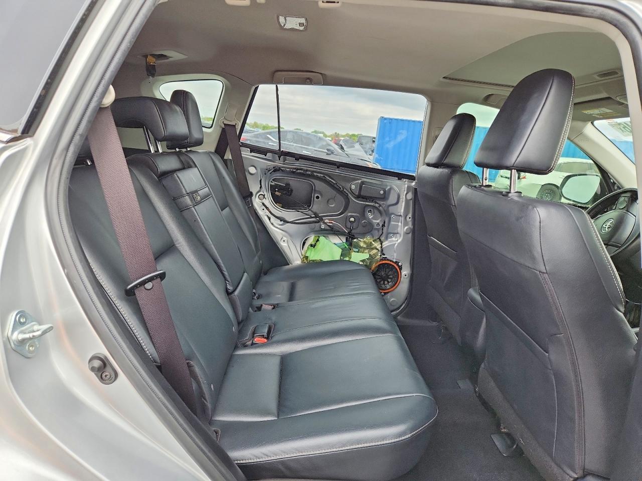2016 Toyota Rav4 Hybrid Limited - zdjęcie 11