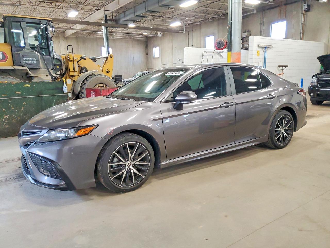 2022 Toyota Camry Se - zdjęcie główne