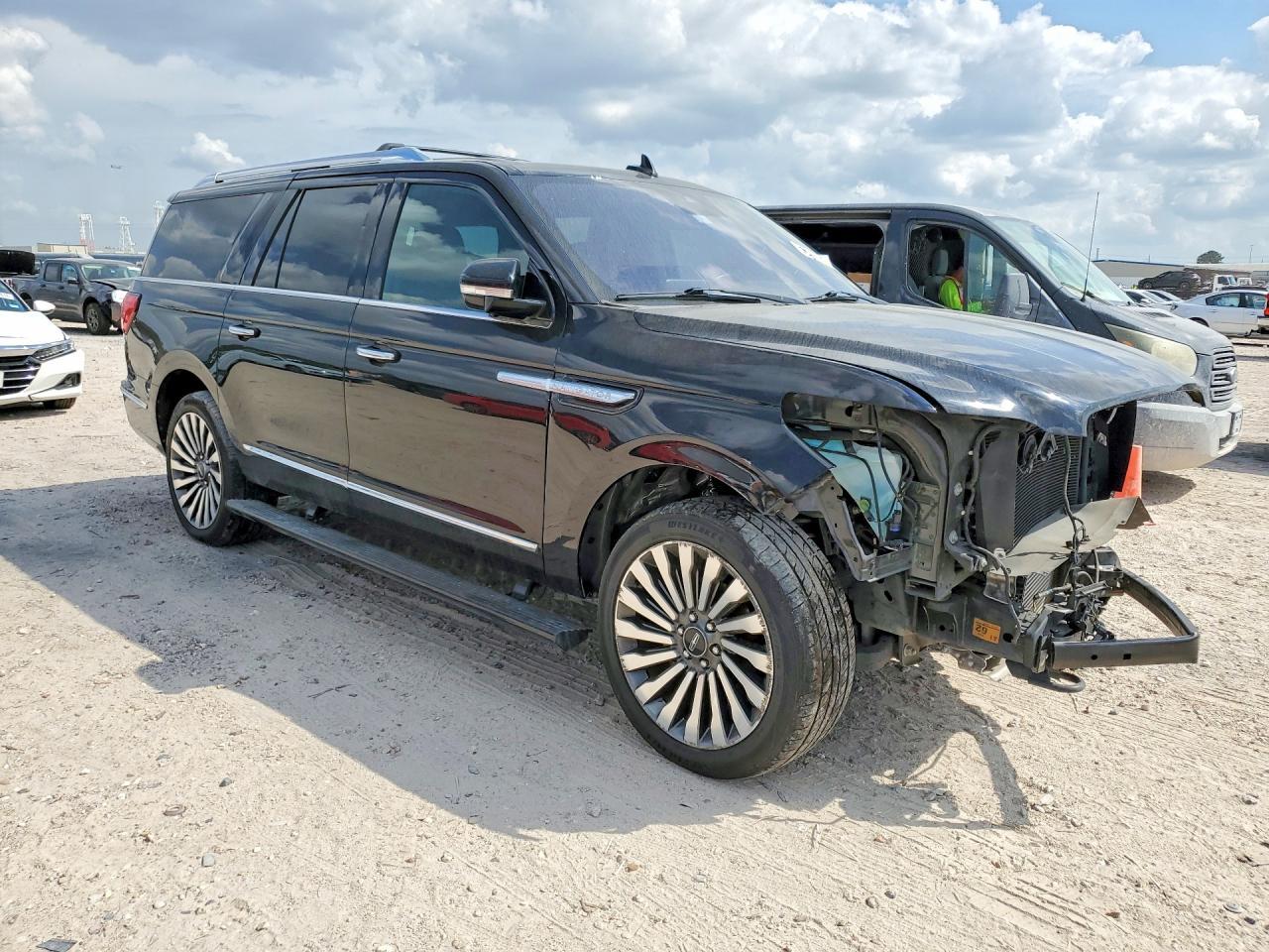 2019 Lincoln Navigator L Reserve - zdjęcie 4