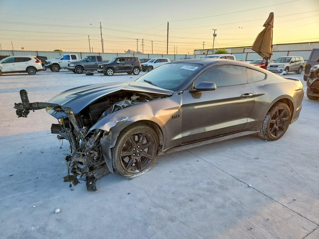 2020 Ford Mustang Gt - zdjęcie główne