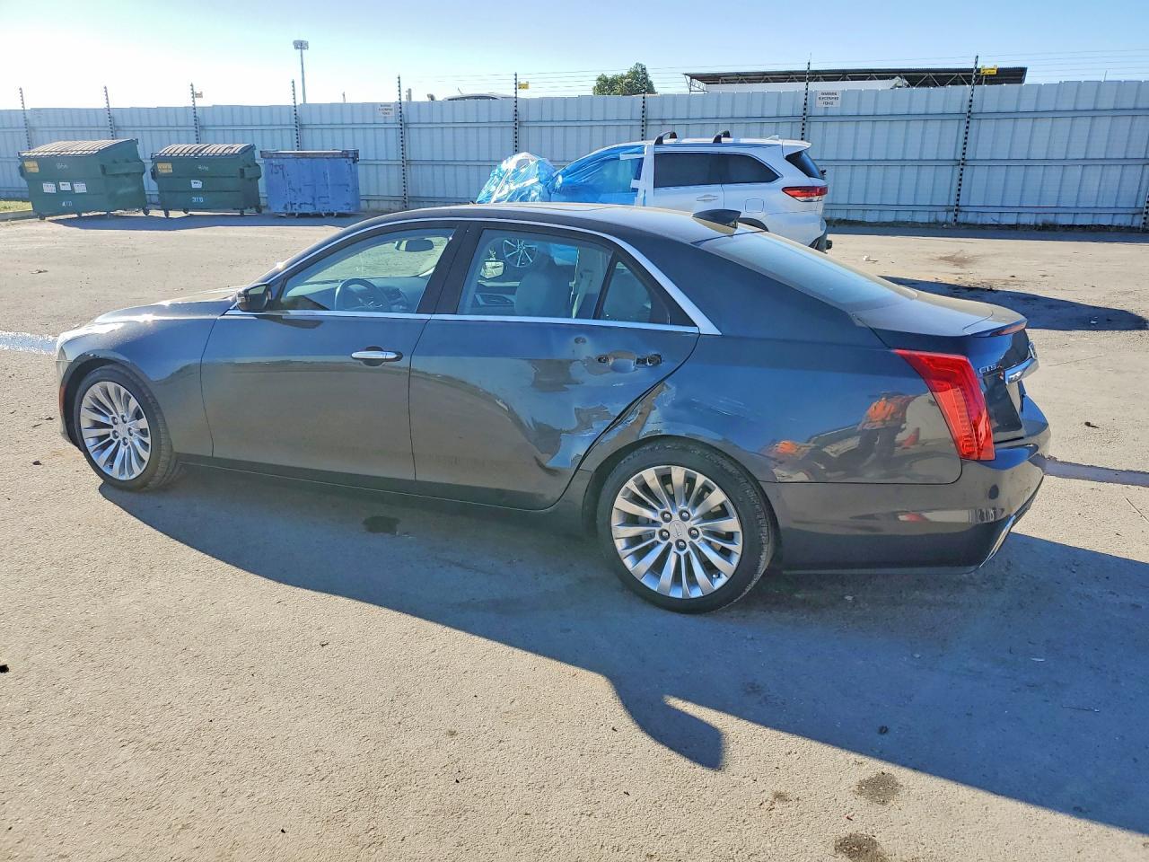 2017 Cadillac Cts Luxury - zdjęcie 2