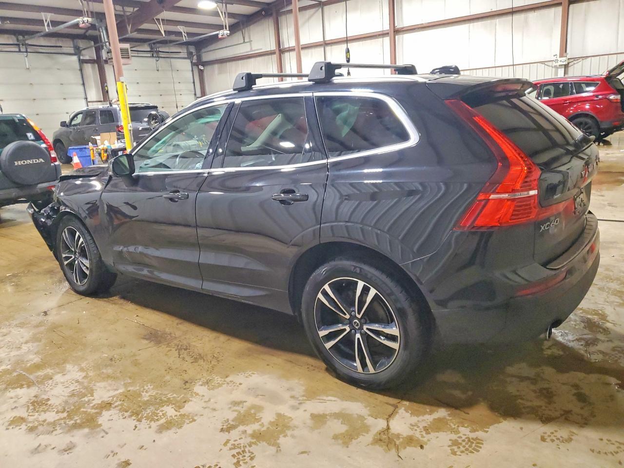 2020 Volvo Xc60 T5 Momentum - zdjęcie 2