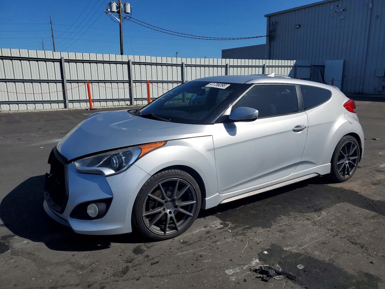 2016 Hyundai Veloster Turbo - zdjęcie główne