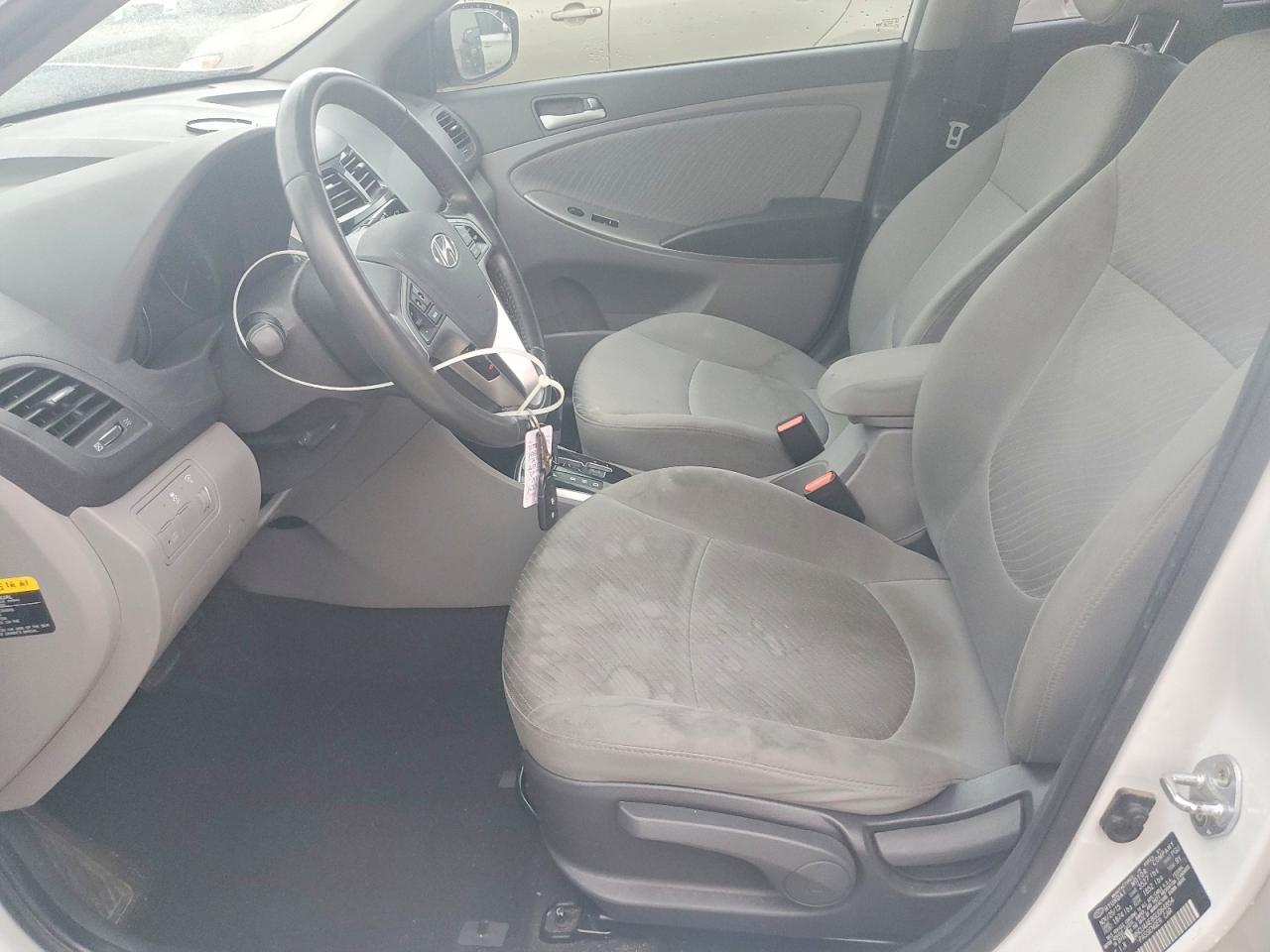 2016 Hyundai Accent Se - zdjęcie 7