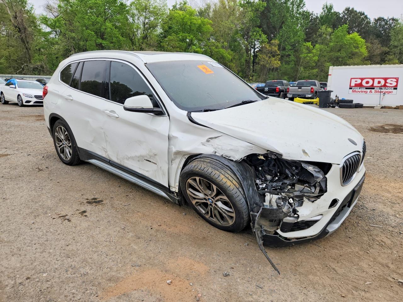 2017 BMW X1 Sdrive28I - zdjęcie 4
