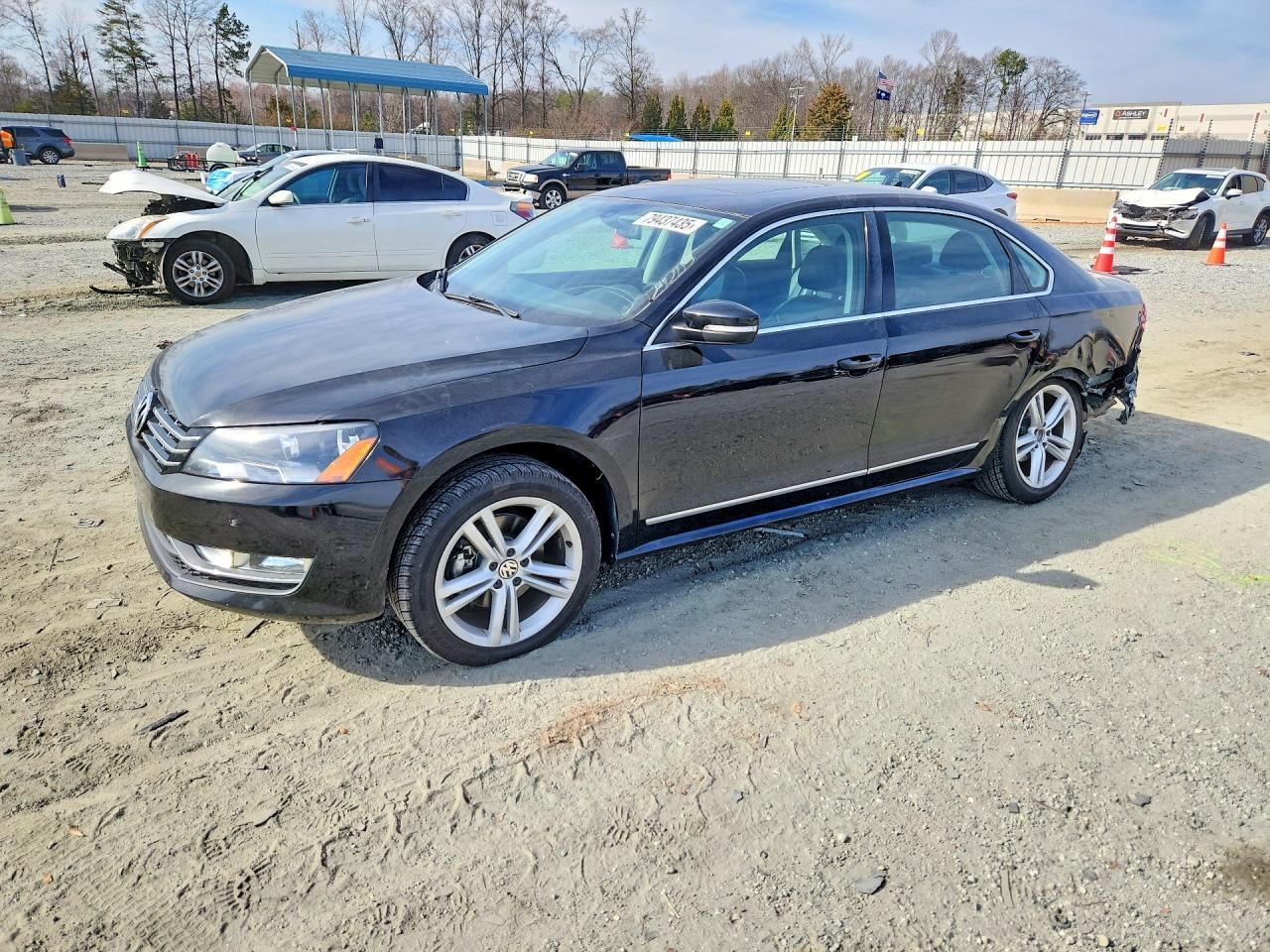 2013 Volkswagen Passat Sel - zdjęcie główne