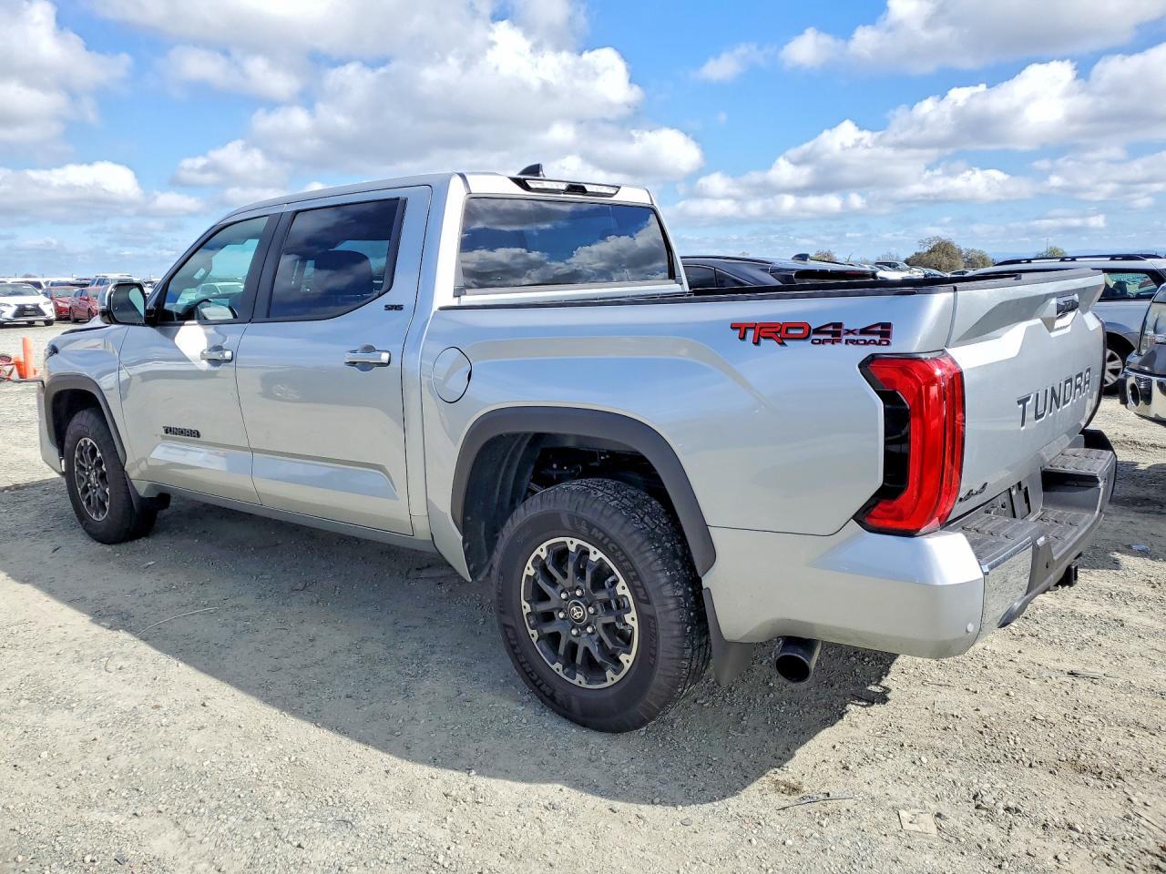 2025 Toyota Tundra Sr5 - zdjęcie 2
