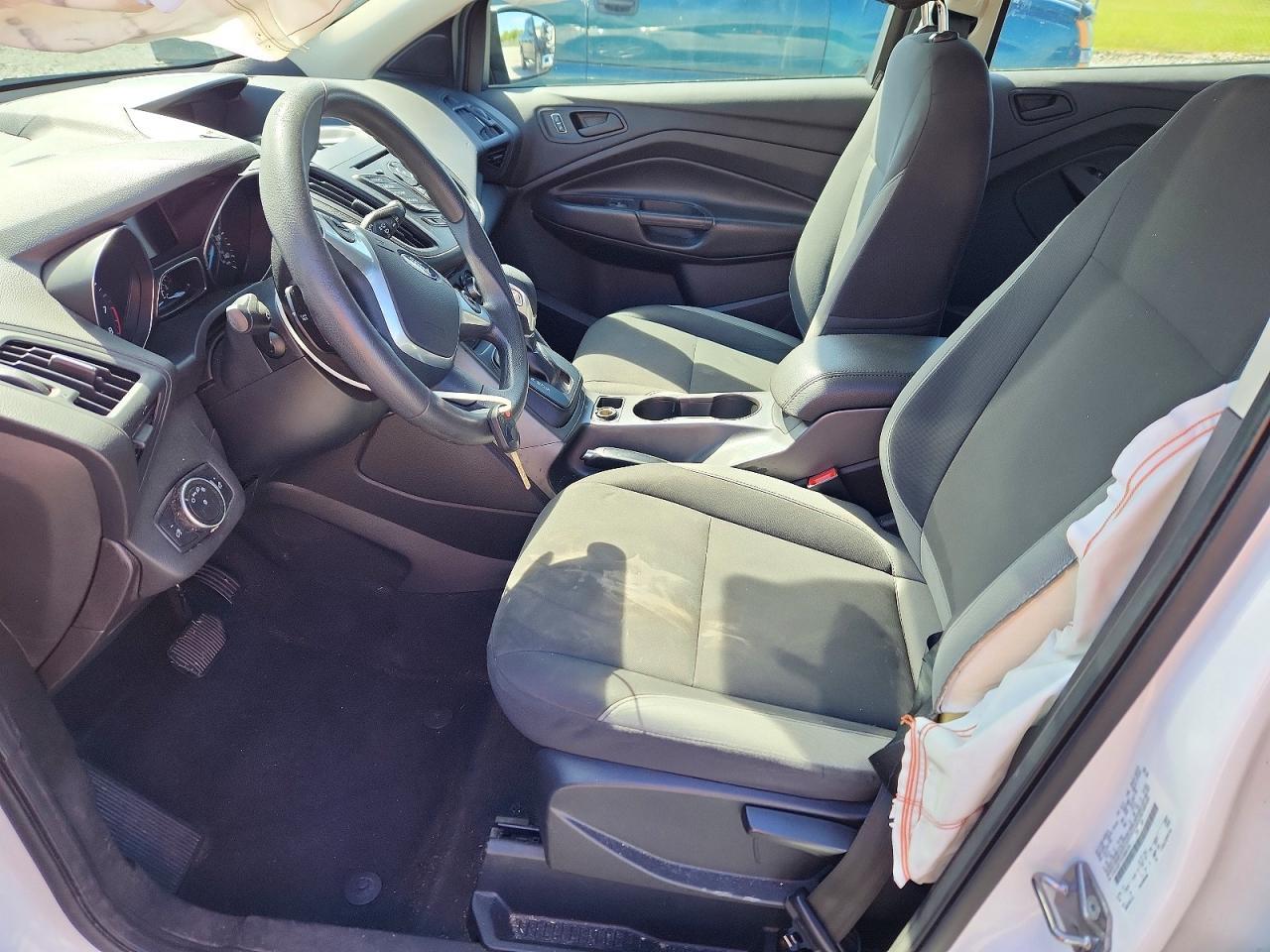 2015 Ford Escape S - zdjęcie 7