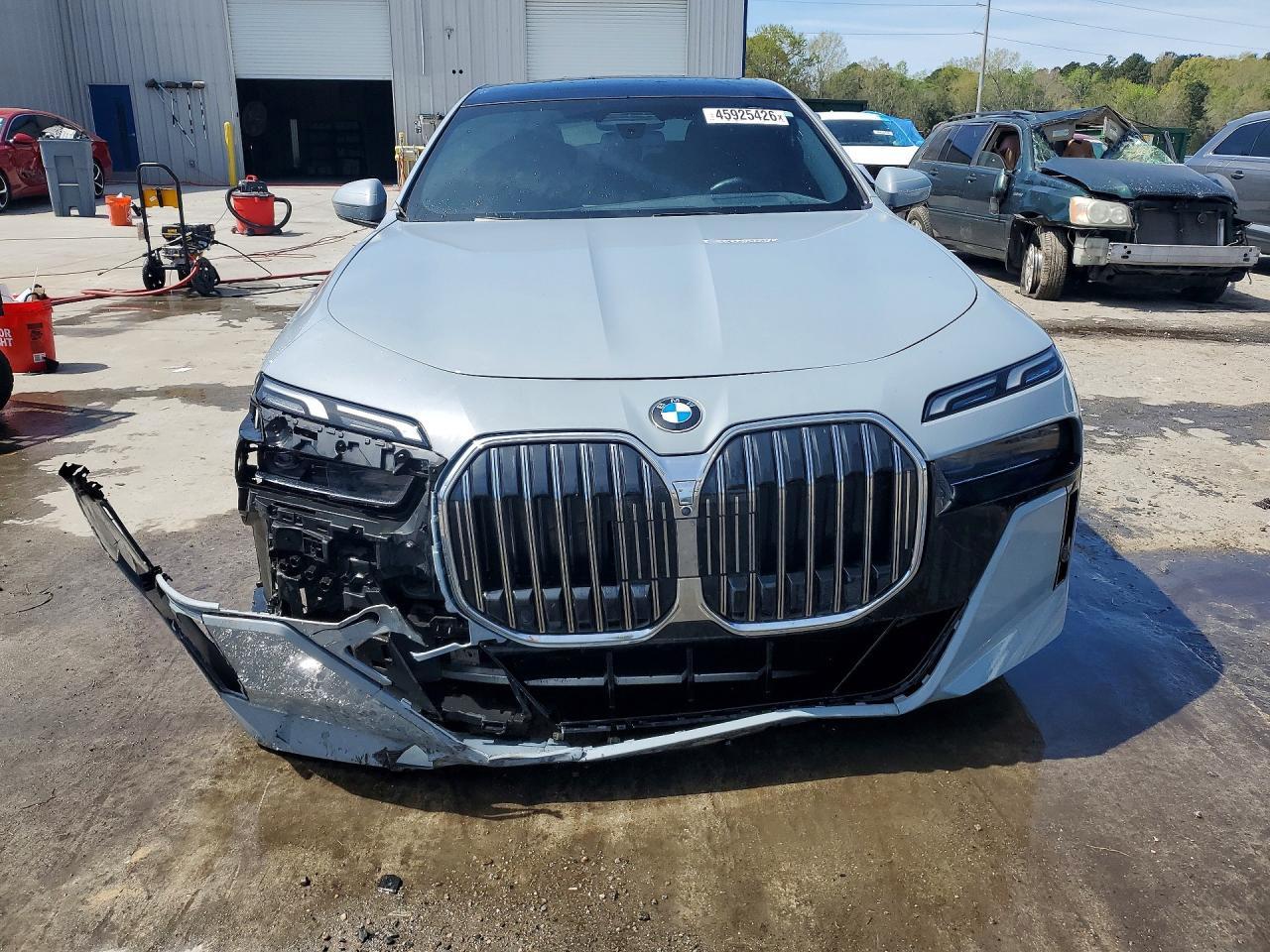 2023 BMW 740 I - zdjęcie 5