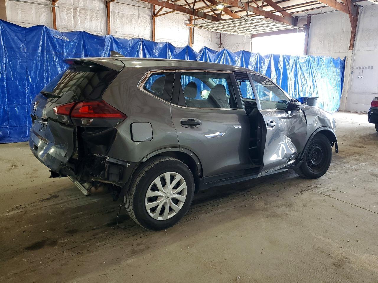 2018 Nissan Rogue S - zdjęcie 3