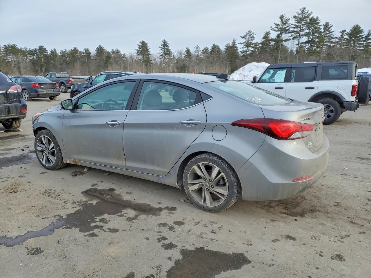 2015 Hyundai Elantra Limited - zdjęcie 2