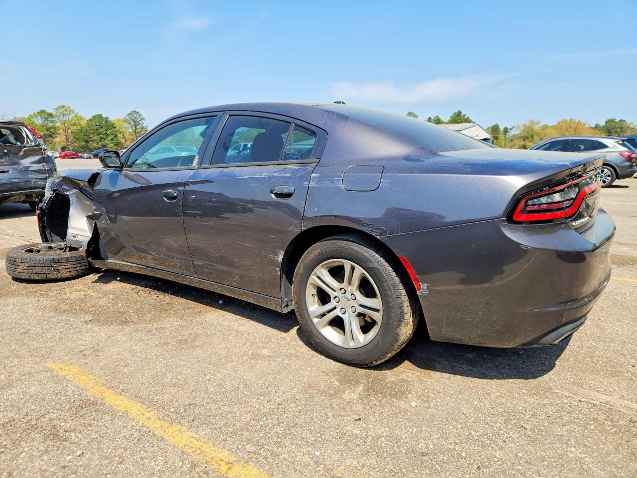 2015 Dodge Charger - zdjęcie 2