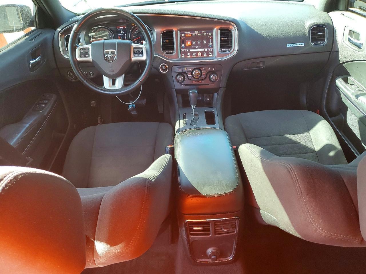 2014 Dodge Charger R - zdjęcie 8