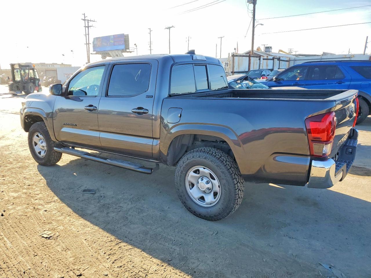 2019 Toyota Tacoma Sr5 - zdjęcie 2
