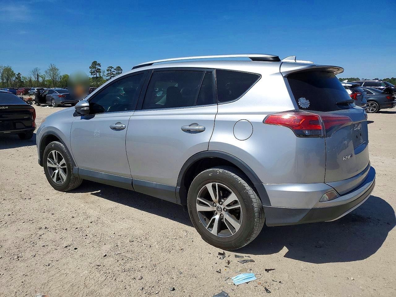 2016 Toyota Rav4 Xle - zdjęcie 2