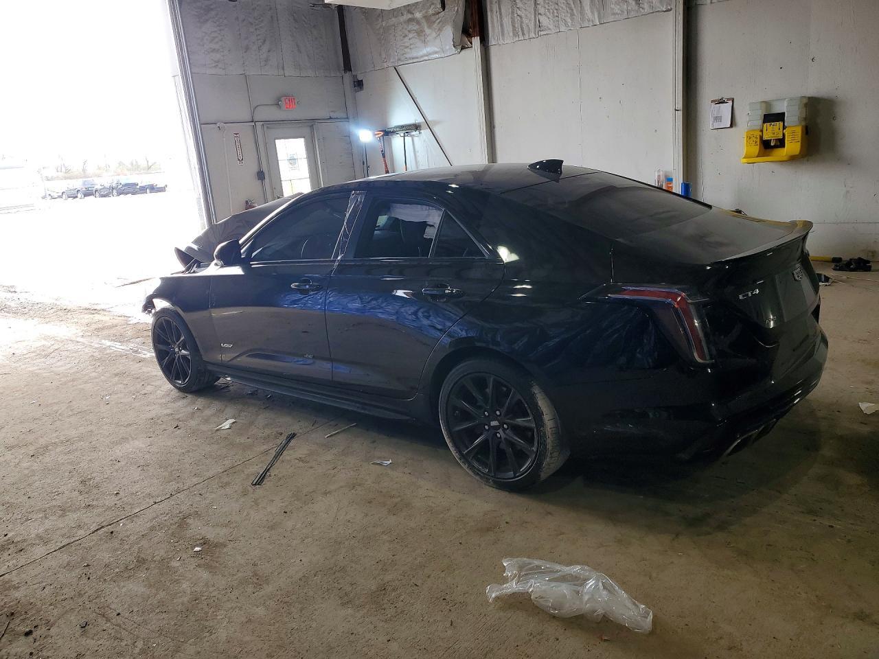 2021 Cadillac Ct4-V - zdjęcie 2