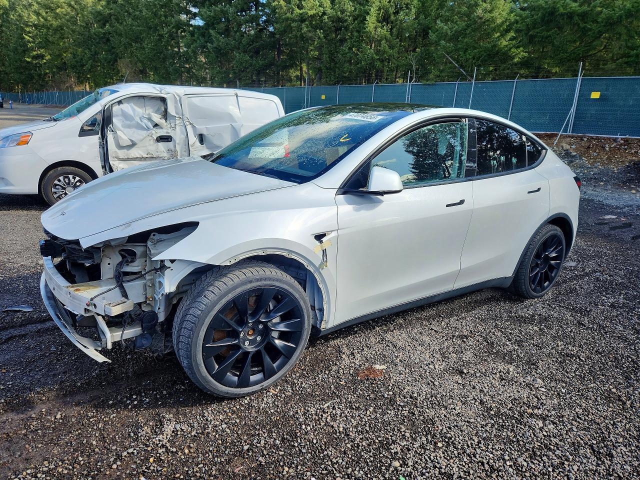 2021 Tesla Model Y - zdjęcie główne