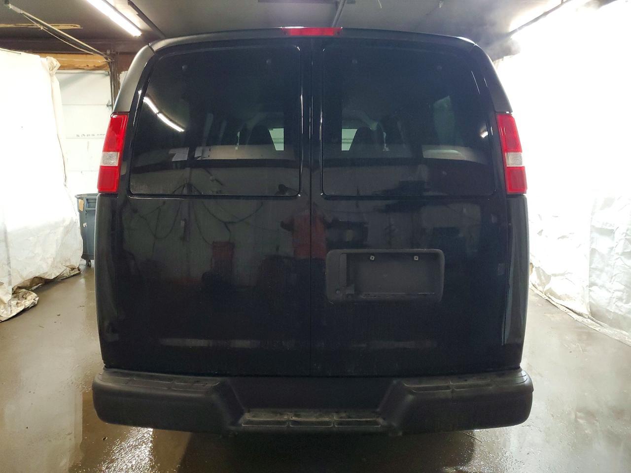 2022 Chevrolet Express G2500 Ls - zdjęcie 6