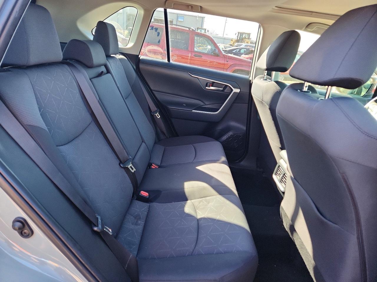 2019 Toyota Rav4 Xle - zdjęcie 11
