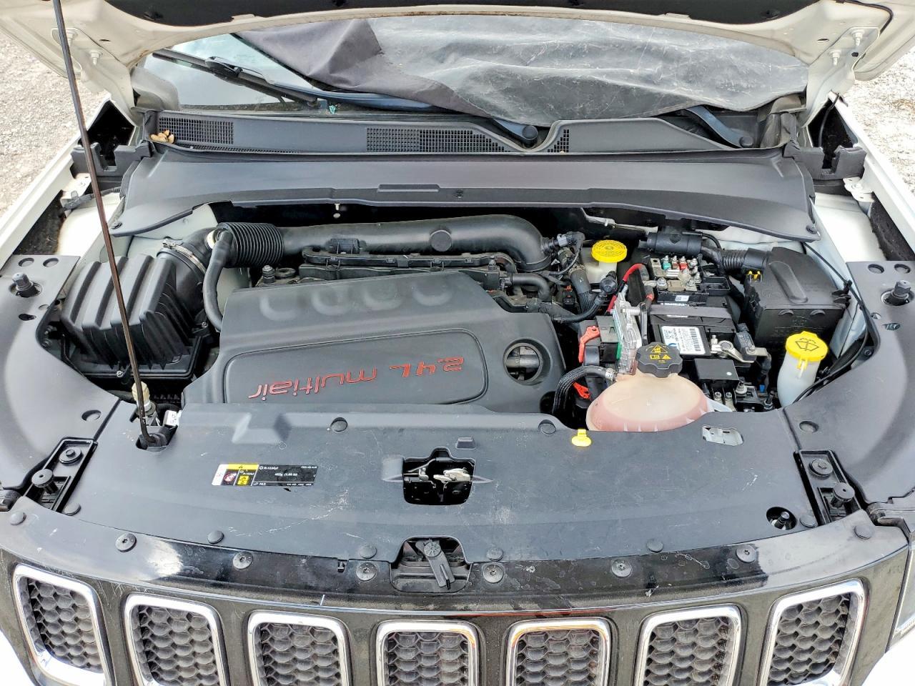 2021 Jeep Compass Latitude - zdjęcie 12