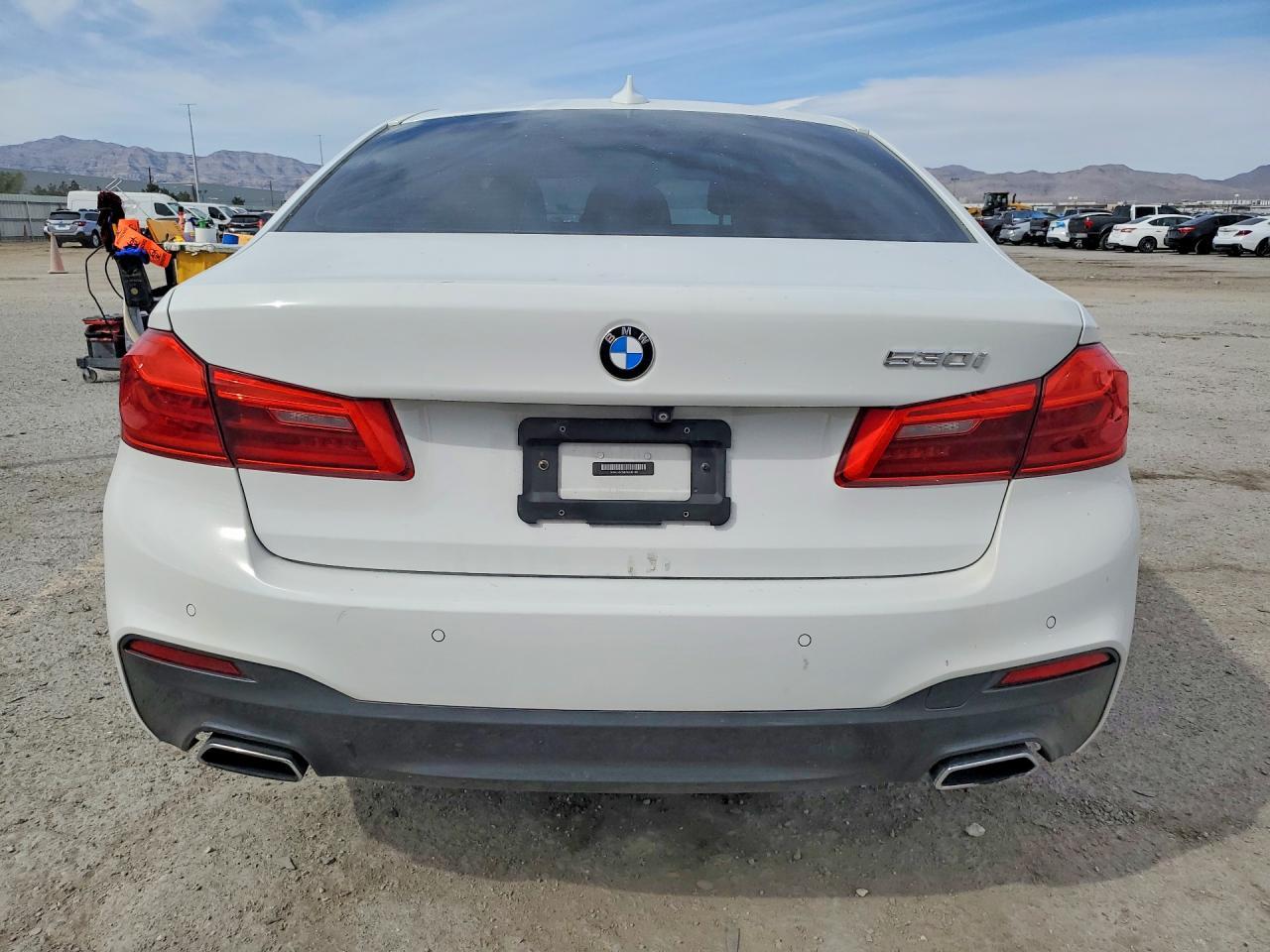 2018 BMW 530 I - zdjęcie 6