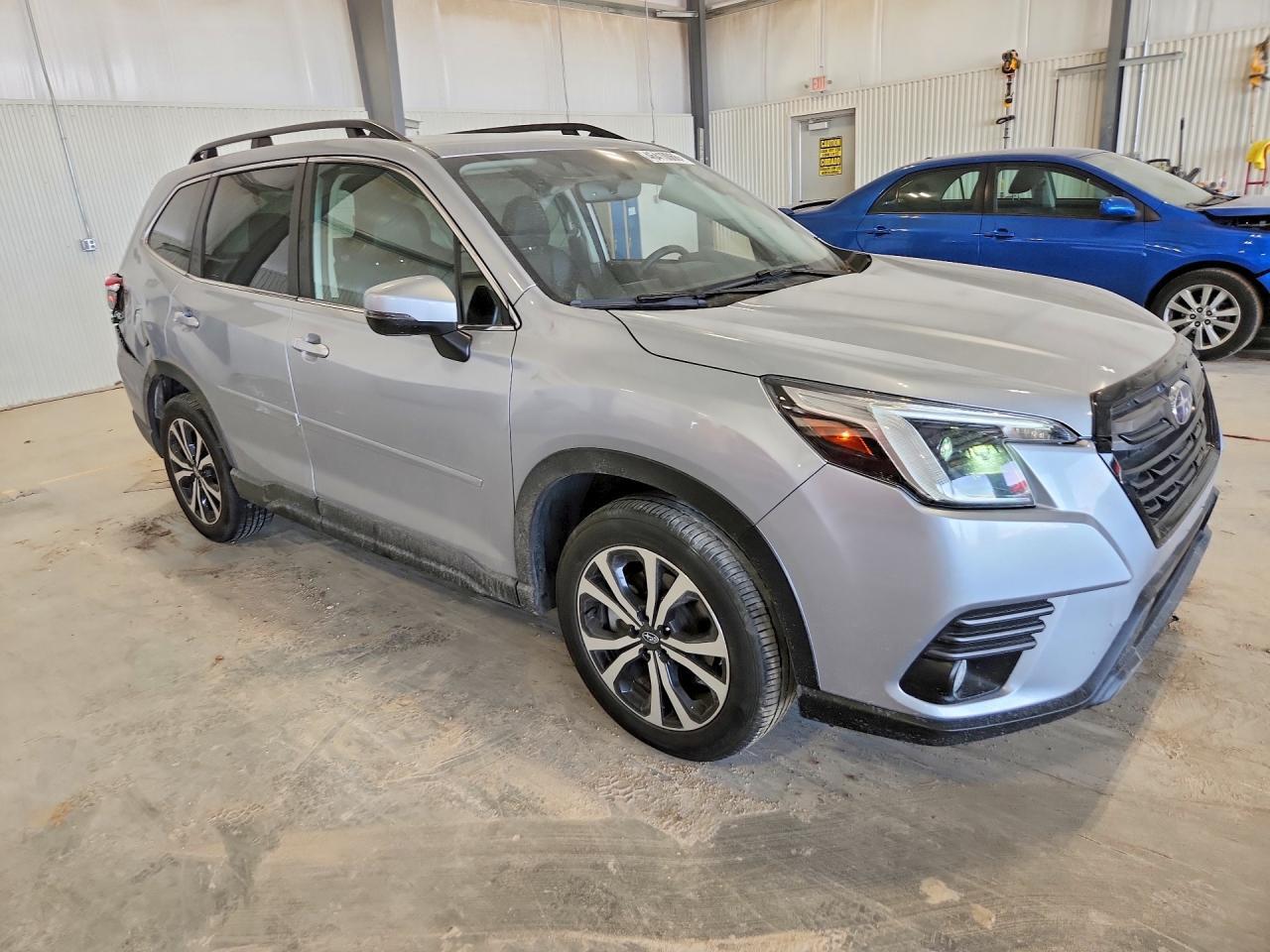 2022 Subaru Forester Limited - zdjęcie 4