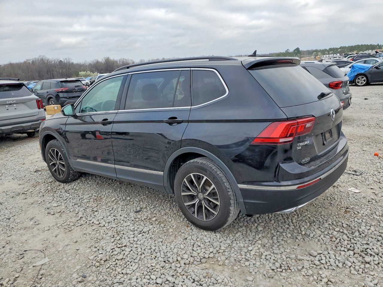 2021 Volkswagen Tiguan Se - zdjęcie 2