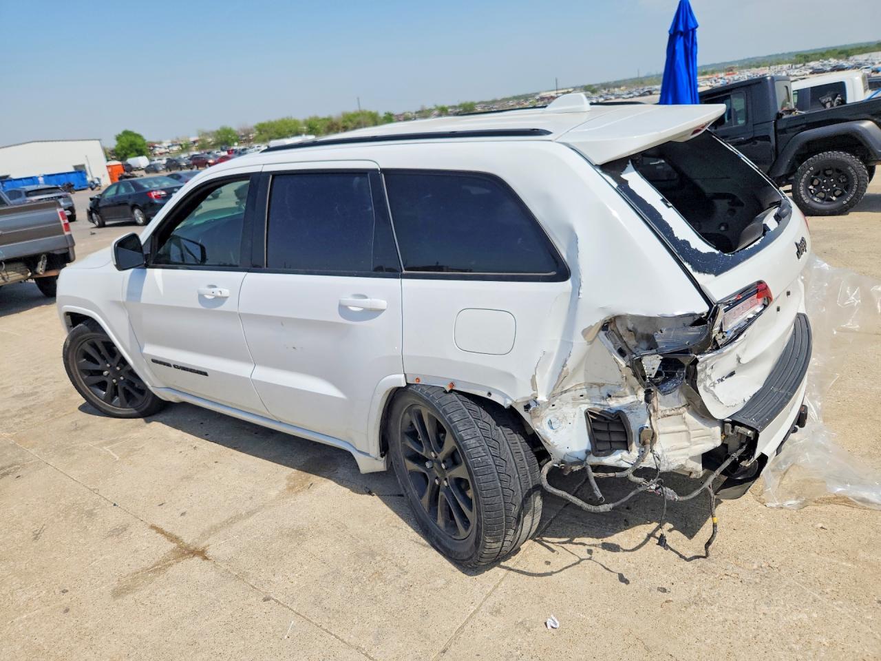 2019 Jeep Grand Cherokee Laredo - zdjęcie 2