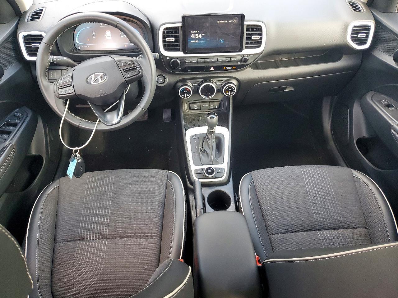 2025 Hyundai Venue Limited - zdjęcie 8