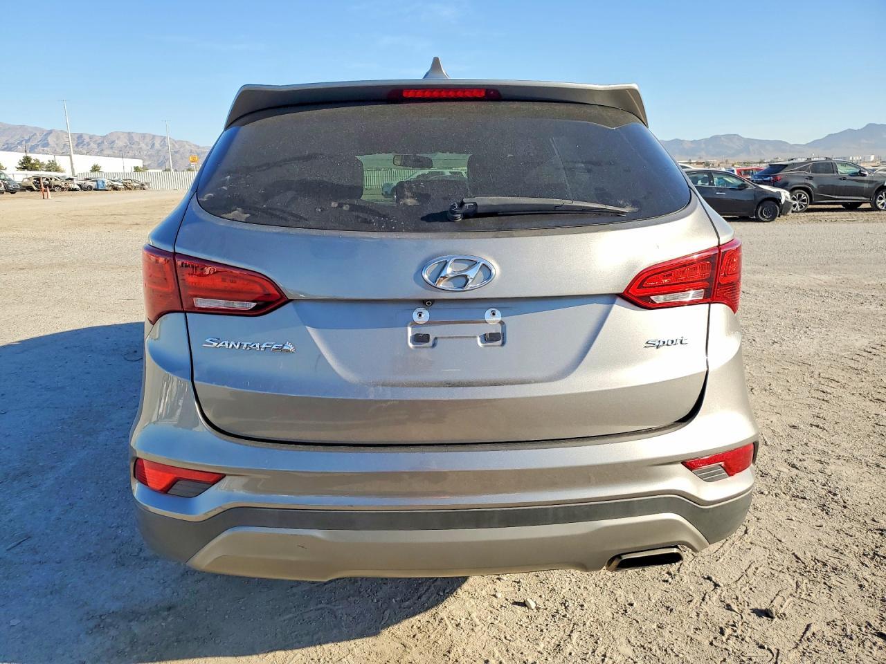 2017 Hyundai Santa Fe Sport 2.4L - zdjęcie 6