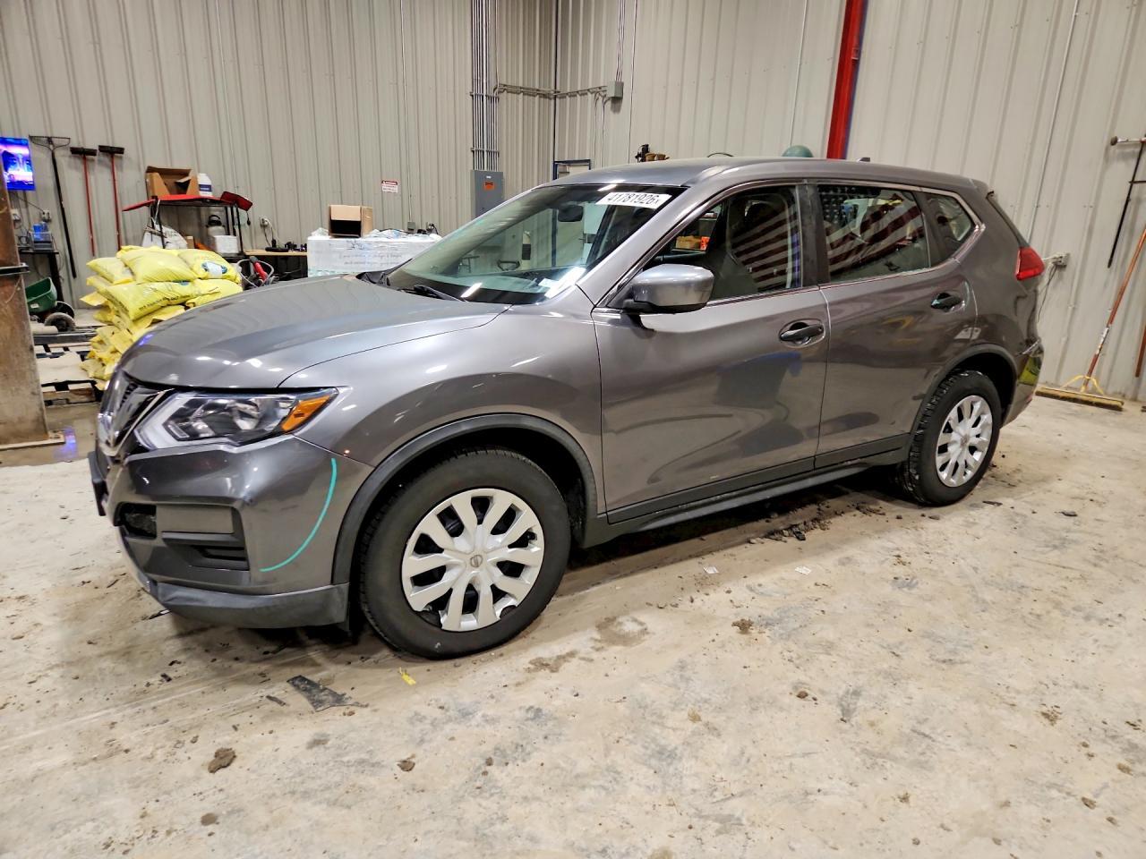 2017 Nissan Rogue S - zdjęcie główne