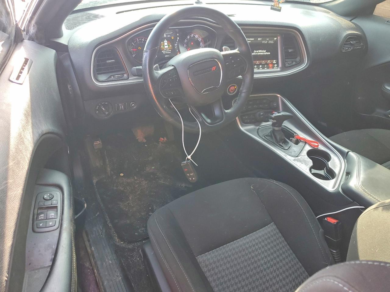 2021 Dodge Challenger Gt - zdjęcie 8
